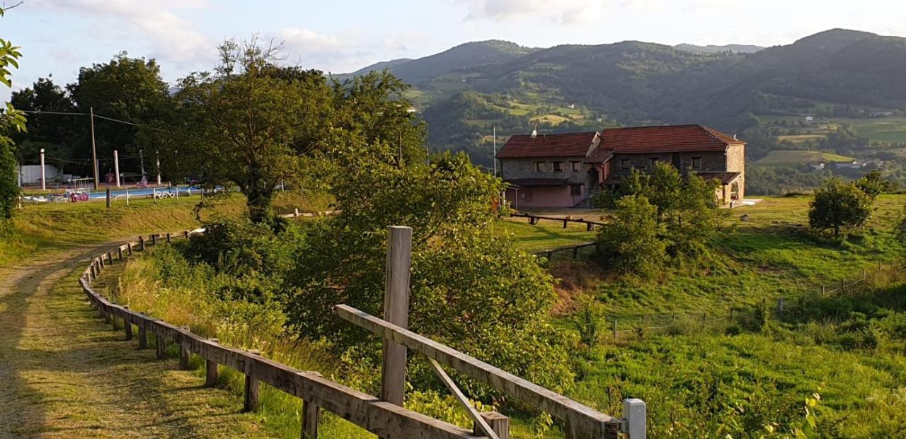 Casale Trusella Acomodação com café da manhã Ponti Exterior foto